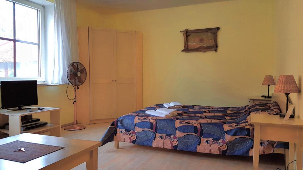 Guest House Vasara Nida Exterior photo